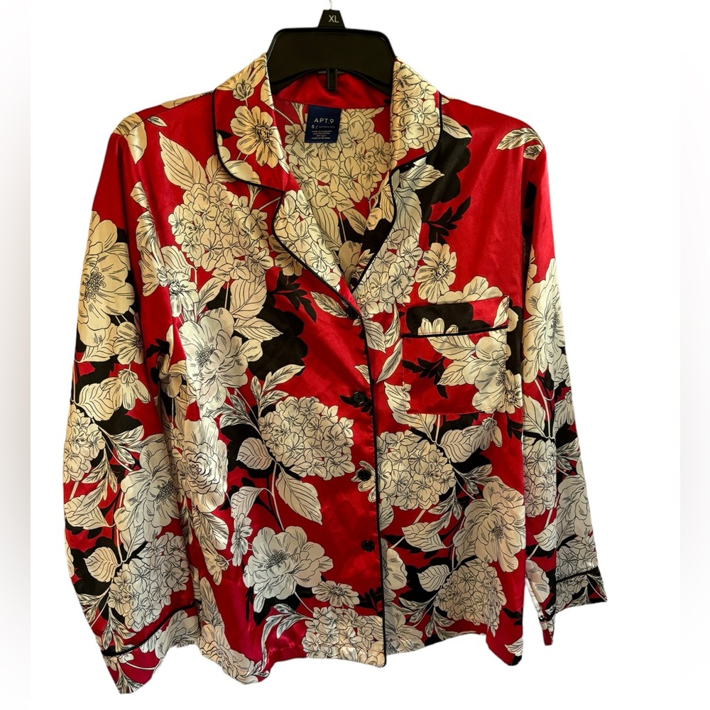 Apt. 9 Women’s PJ Set‎ Red/White/Black Floral Two Piece Pajama Set Size Small